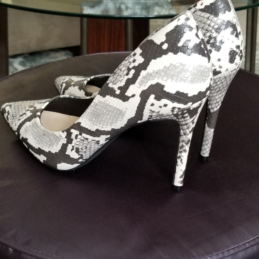 🆕️⬇️🎉 HOST PICK🎉 Madden Girl MACI Snakeskin Stiletto Pumps - Picture 3 of 8
